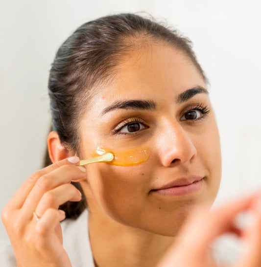 Manuka honey for skincare