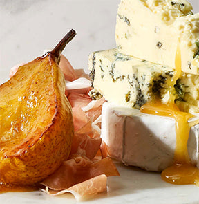 Pears with honey and blue cheese